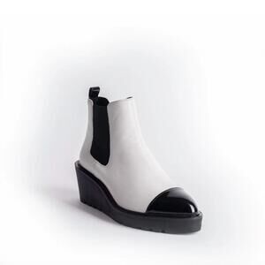 NEW CECELIA NEW YORK women's gemmain boots in black & white